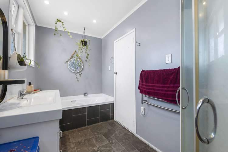 211 West Parkdale Street Tokoroa_19