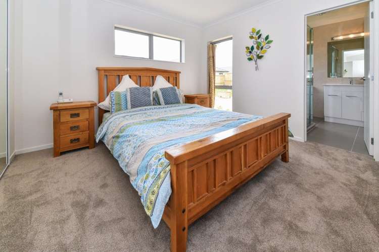 12 Iwinuku Crescent Wattle Downs_13