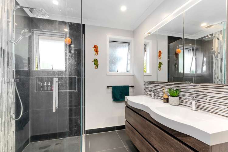 16 Autumn Avenue Glen Eden_12