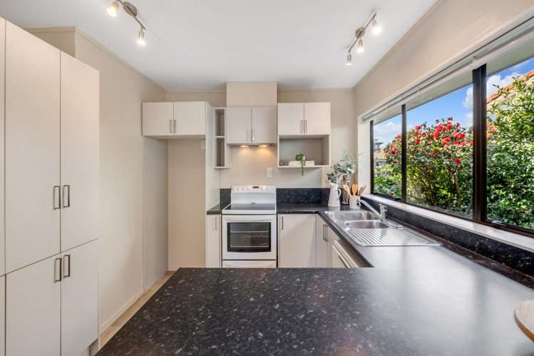 2/5 Askew Place Farm Cove_6