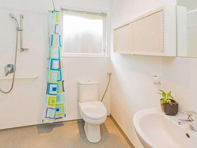 2/2 Mcdonald Crescent Mount Wellington_8