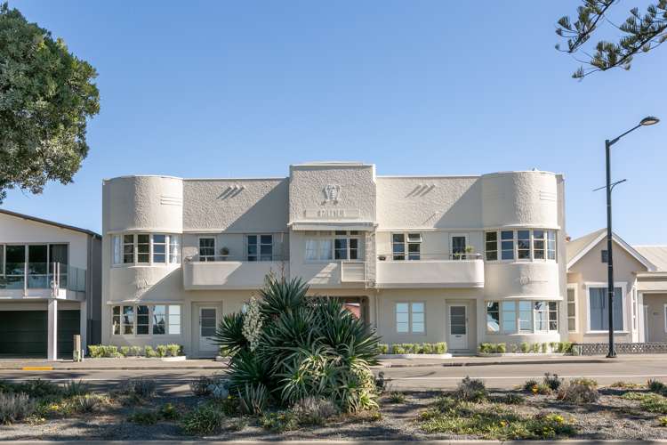 541b Marine Parade Napier South_9