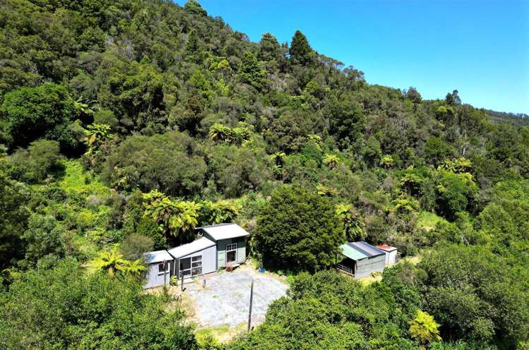 1086 State Highway 7 Dobson_0