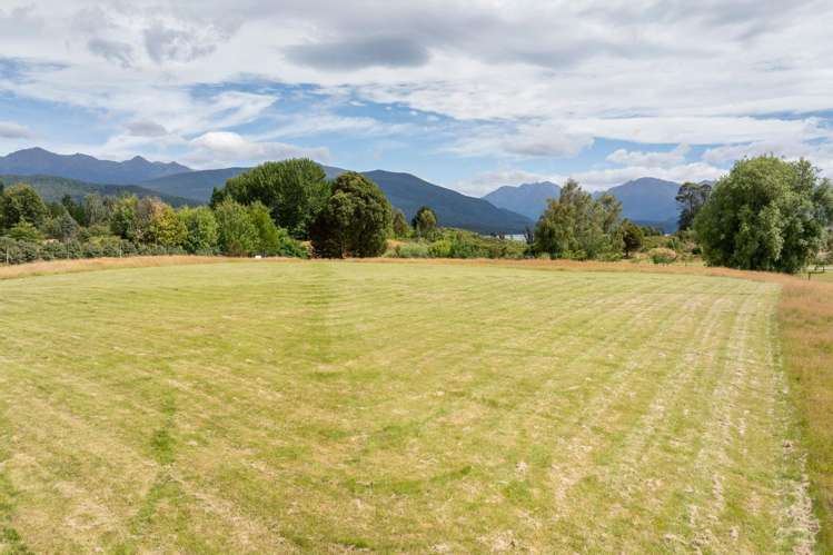 48 Charles Nairn Road Te Anau_3