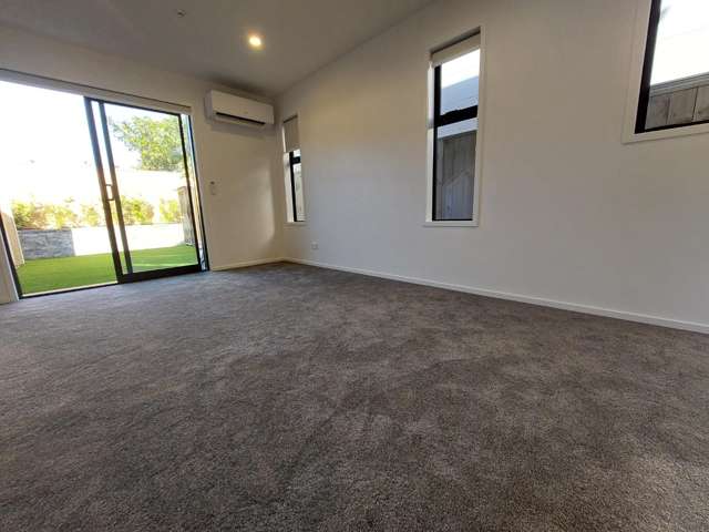 4/10 Fathom Place Te Atatu Peninsula_2