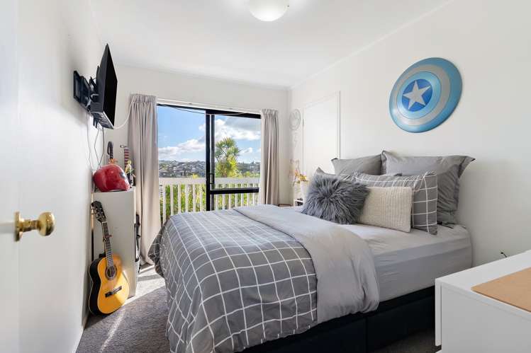 2/7 Arran Road Browns Bay_9