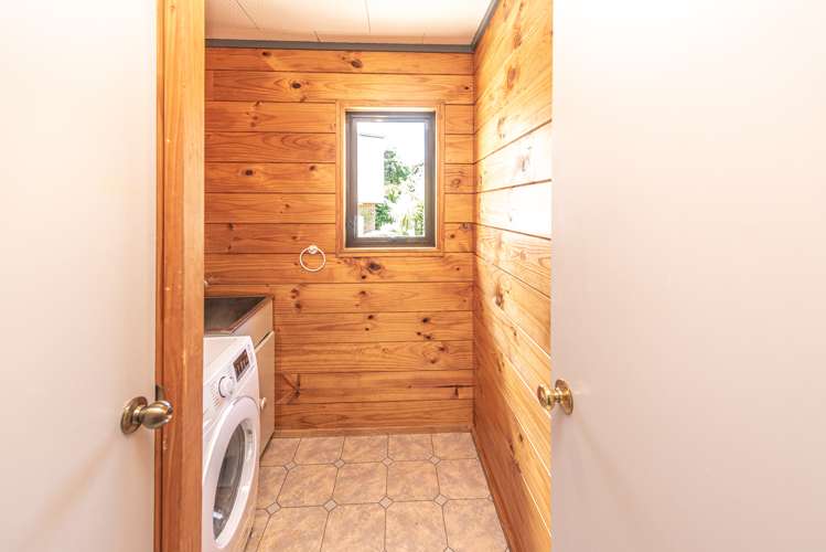 37 Bens Place Springvale_14