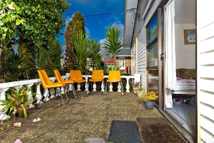 7 Kirrie Avenue Te Atatu South_1