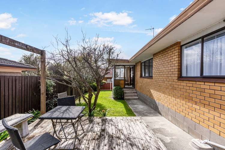 2/13 Menary Street Papakura_2