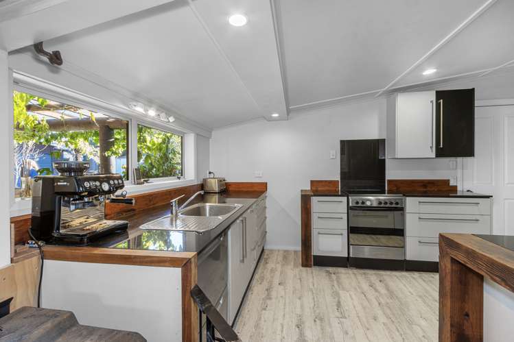 27 Pembertons Road Sefton_10