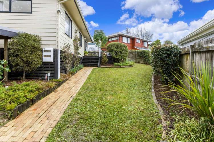 2/23 Heathglen Place Bayview_24