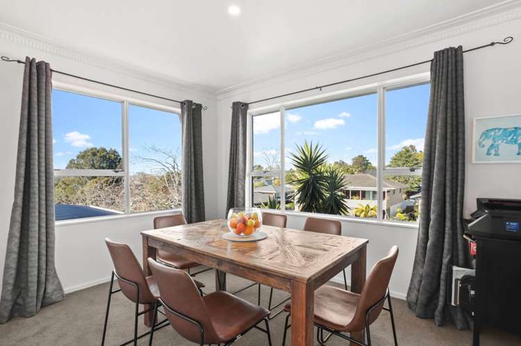 18 Nui Mana Place Te Atatu South_10