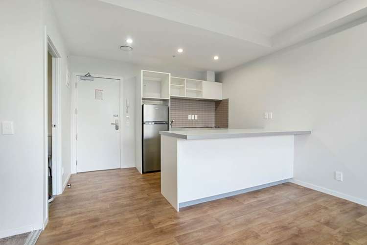 707/20 Mccrae Way New Lynn_1