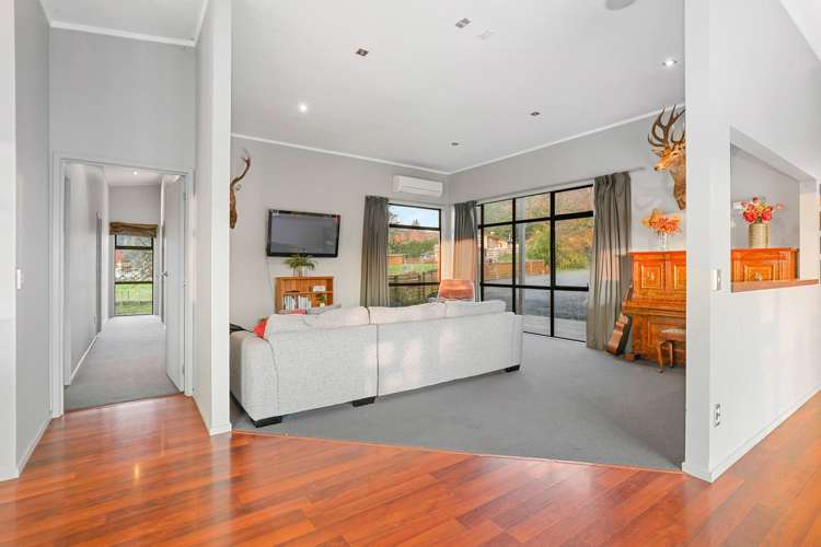 198 Caroline Drive Maunganamu_12