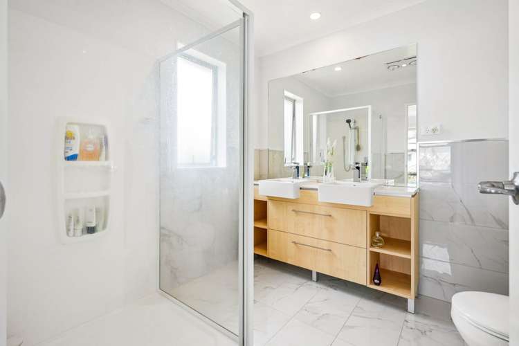 77 Mackay Drive Greenhithe_19