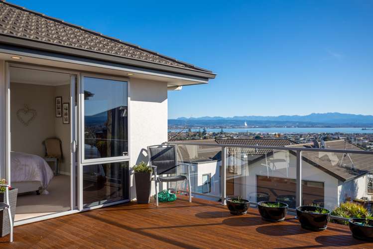 9 Berkshire Place Stoke_11