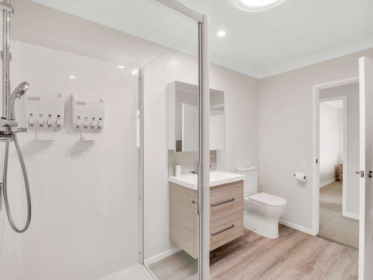 214/30 Bob Robertson Drive Woodend_16