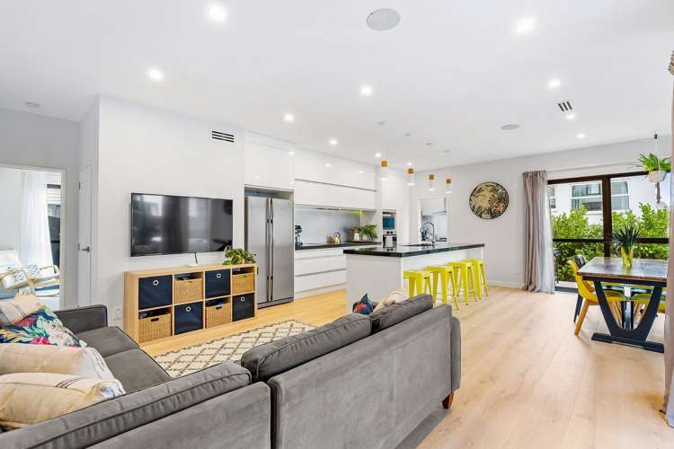 1 Crompton Place Orewa_8