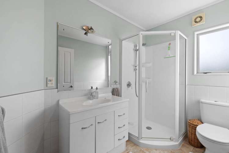 8a Hauraki Crescent Pinehill_20