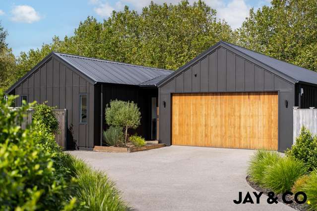 Owners Moving Out Of Auckland!