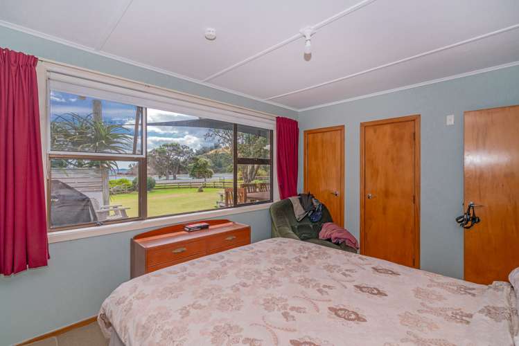 1086 Thames Coast SH25 Road Kereta_11