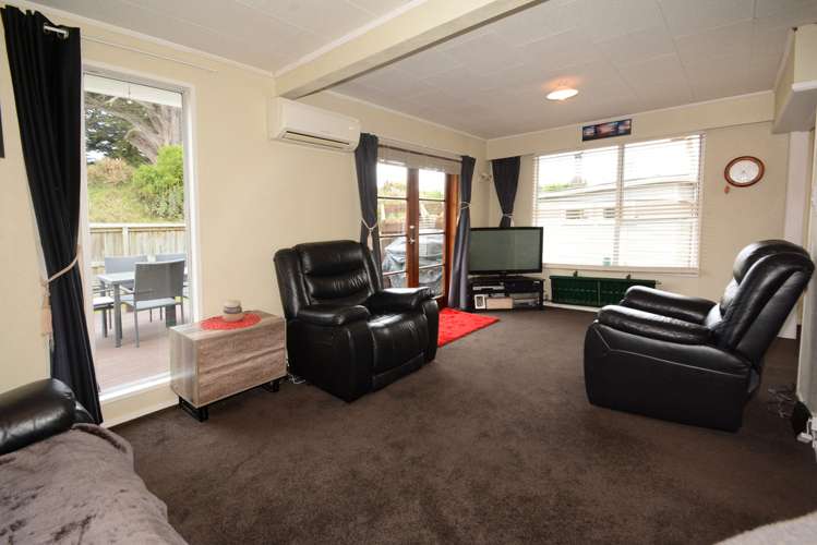 17 Connor Place Taieri Mouth_6