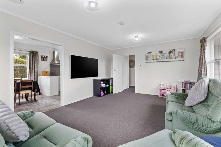 19 Kelkirk Street Kelston_6