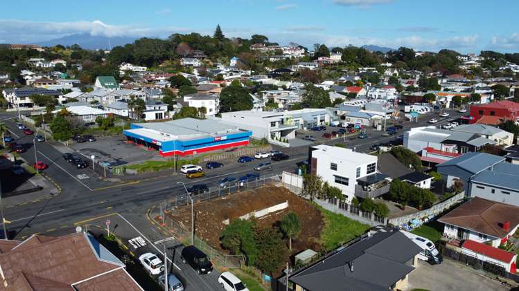 240 Devon Street West New Plymouth Central_7