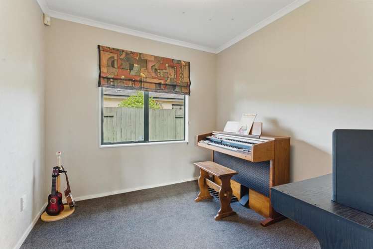 34 Strachan Way Highbury_12