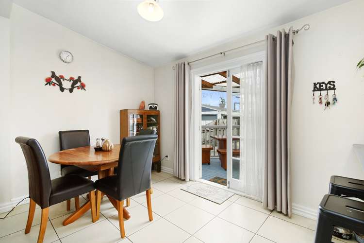 49 Awamutu Grove Waiwhetu_7