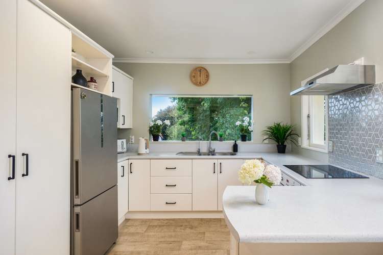 2a Summit Drive Mount Albert_5