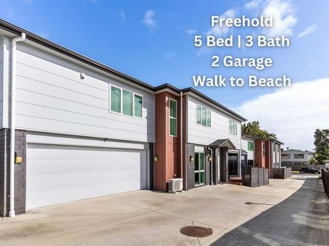 Spacious Five Bedroom Family Living Near the Coast