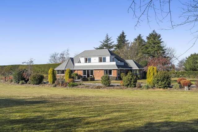 Deceased Estate - 4069m² Home & Potential