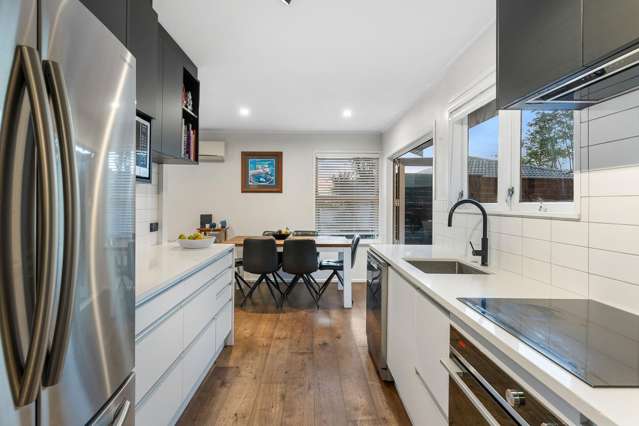 11 Stott Avenue Birkdale_2