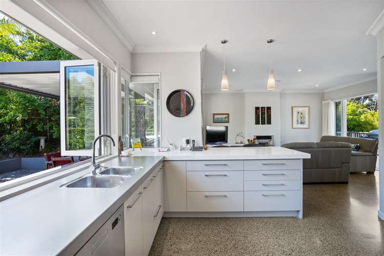 151a Whangaparaoa Road Red Beach_10