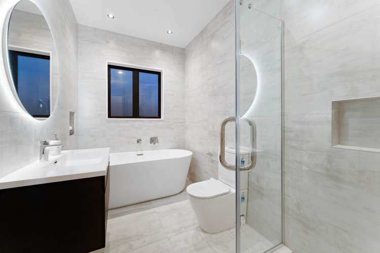 6 Barrel Crescent Swanson_14