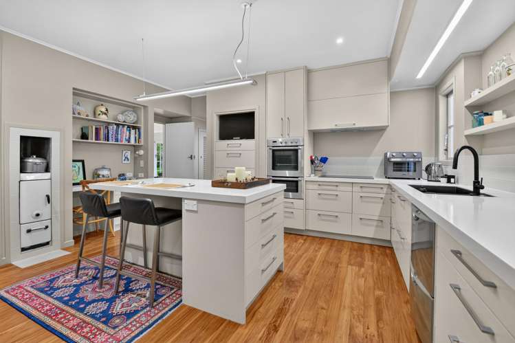 770 River Road Chartwell_12