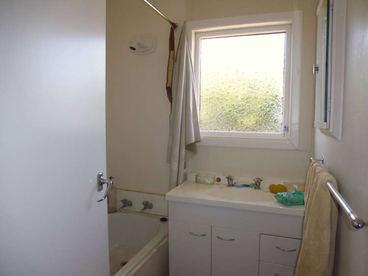 61 Liverpool Crescent Flaxmere_5