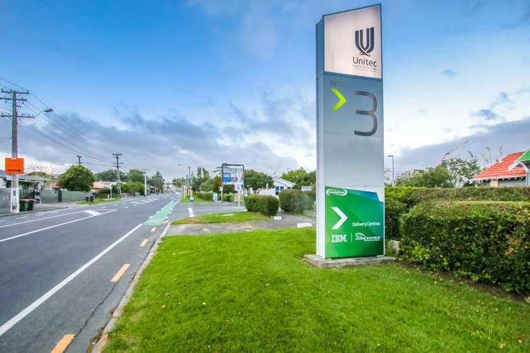 24 Fontenoy Street Mount Albert_19