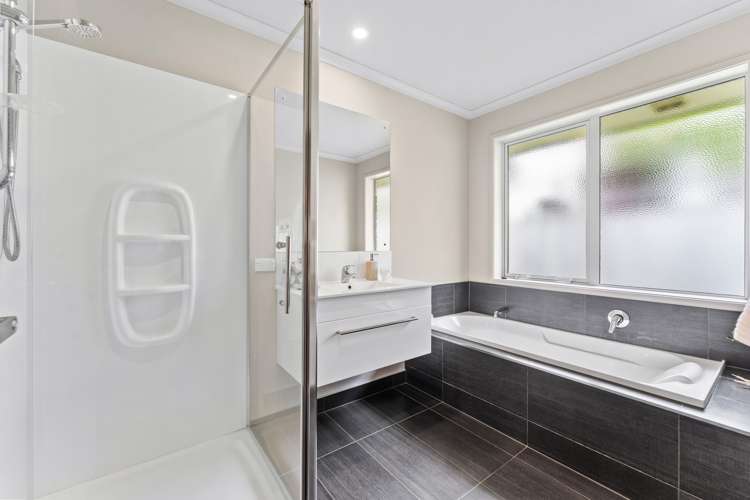 2 Pamela Christine Road Patumahoe_16