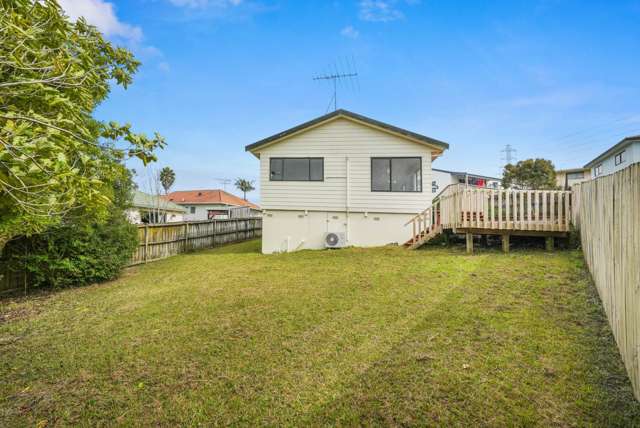 11 Breenagh Place Massey_2