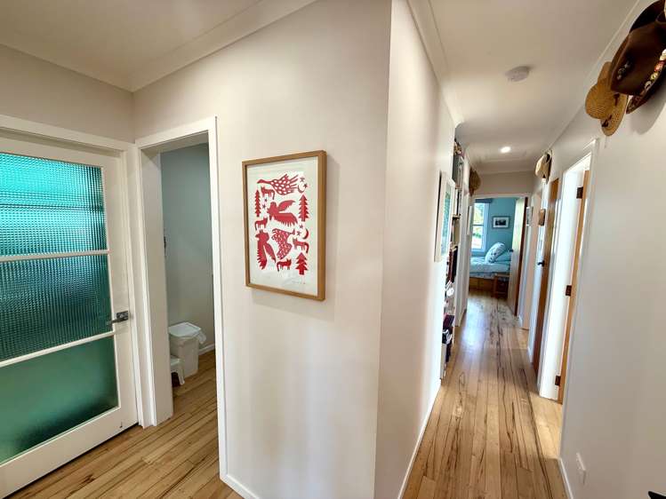19 Lorenzen Bay Road Raglan_25