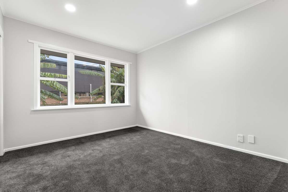 2/10 Waipuna Road_1
