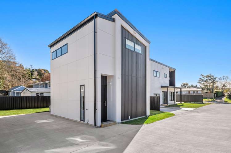 2/141 Waikato Street Central_26