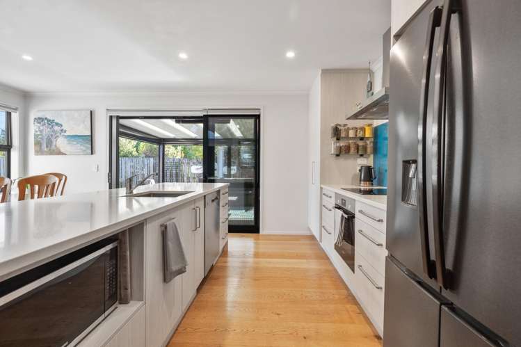 24 Barbados Way (Pvt) One Tree Point_16