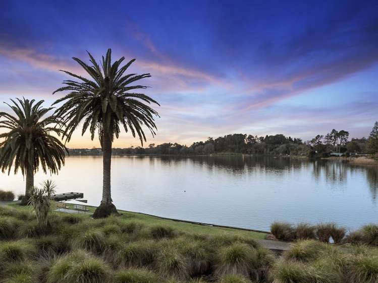 58a Lake Crescent Hamilton Lake_1