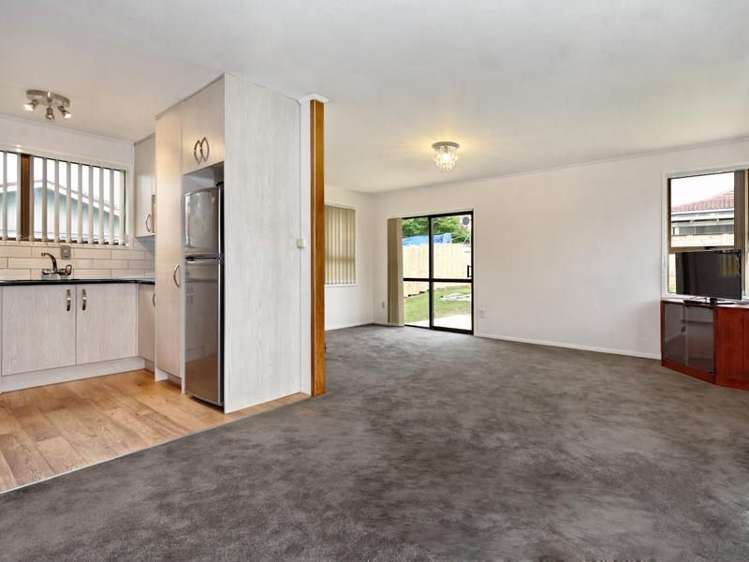 53 Solar Road Glen Eden_5