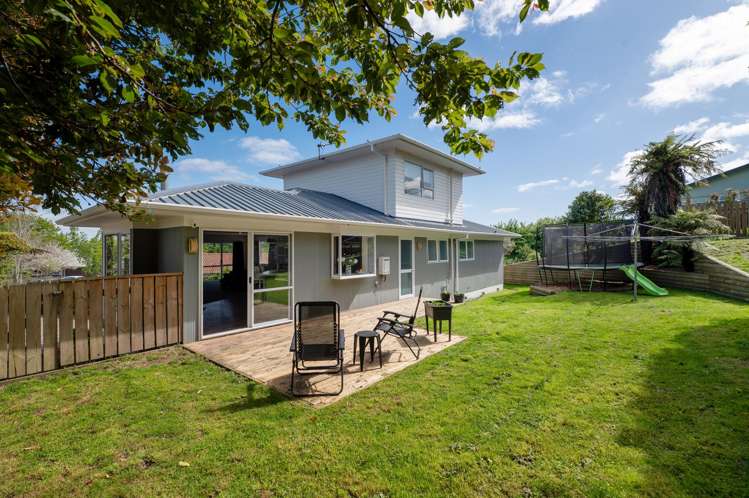 9 Maple Grove Owhata_16