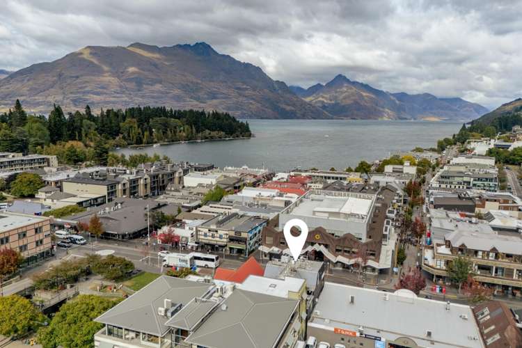29 Camp Street Queenstown_7