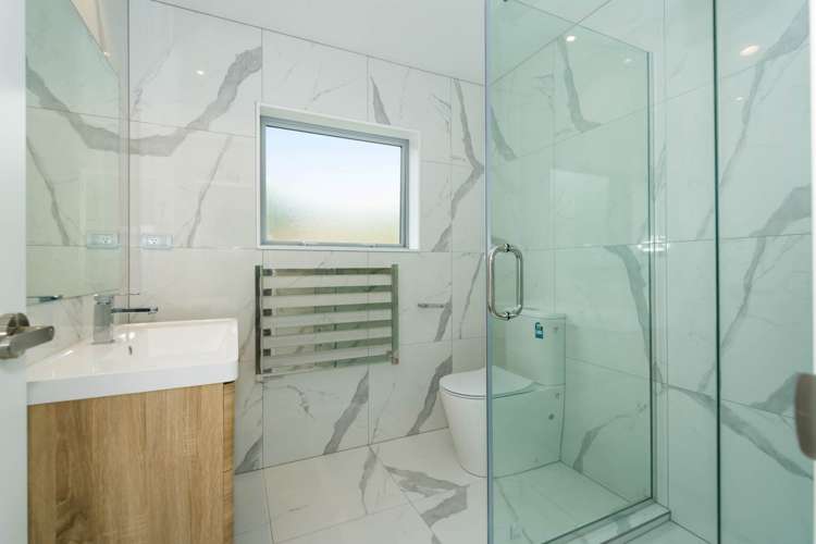 81 Lake Road Northcote_10